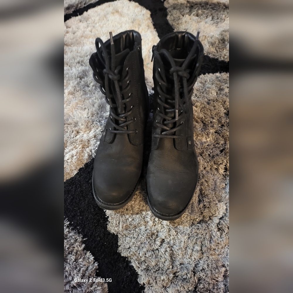 Clarks Orinoco Spice Black Leather boots size 9.5 W